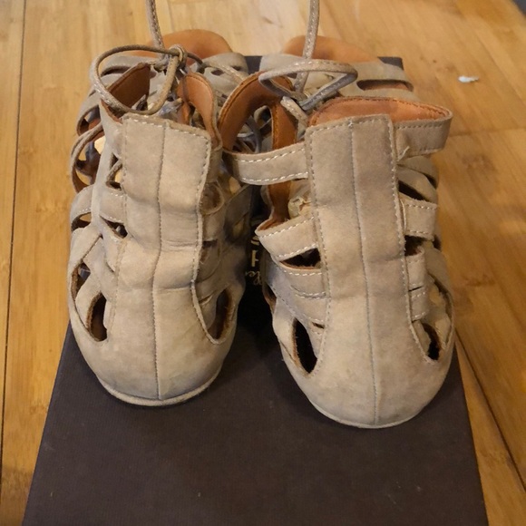 Gentle souls sandals - Picture 3 of 4